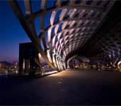 经由多年生长，，公司现有一支专业团队